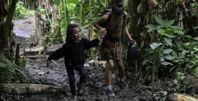 Panamá cierra pasos fronterizos en el Darién para controlar la migración