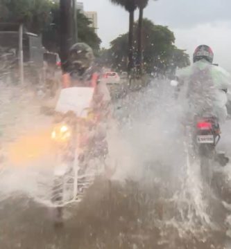 Inundaciones urbanas azotan Santo Domingo tras fuertes lluvias