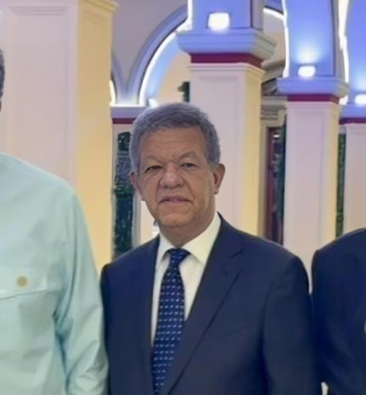 Leonel Fernández aterriza en RD desde Venezuela en avión privado