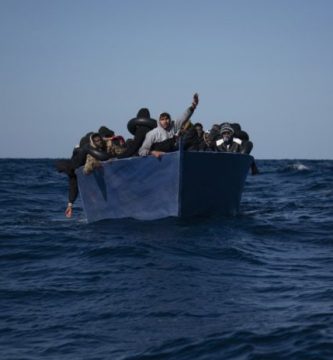 Detienen embarcación con 11 inmigrantes, incluyendo 5 dominicanos, en aguas de Puerto Rico