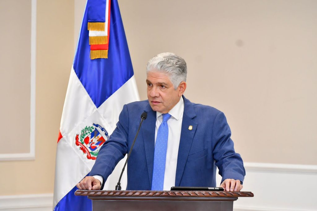 Esuardo Estrella nuevo ministro de Obras Públicas