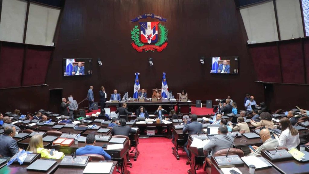 Reforma laboral va al Senado con la cesantía intacta: lo que cambia para trabajadores y empresas